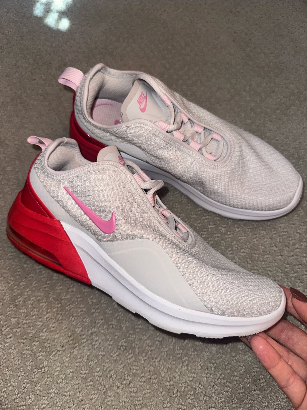 VGUC! Nike Air Max Motion Women’s Red, Pink & White Casual Sneakers